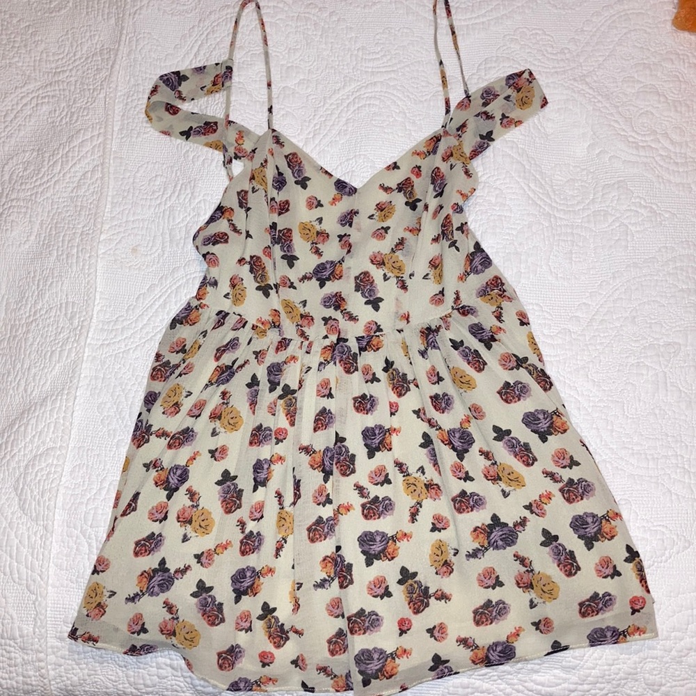 BRAND NEW Urban outfitters floral romper